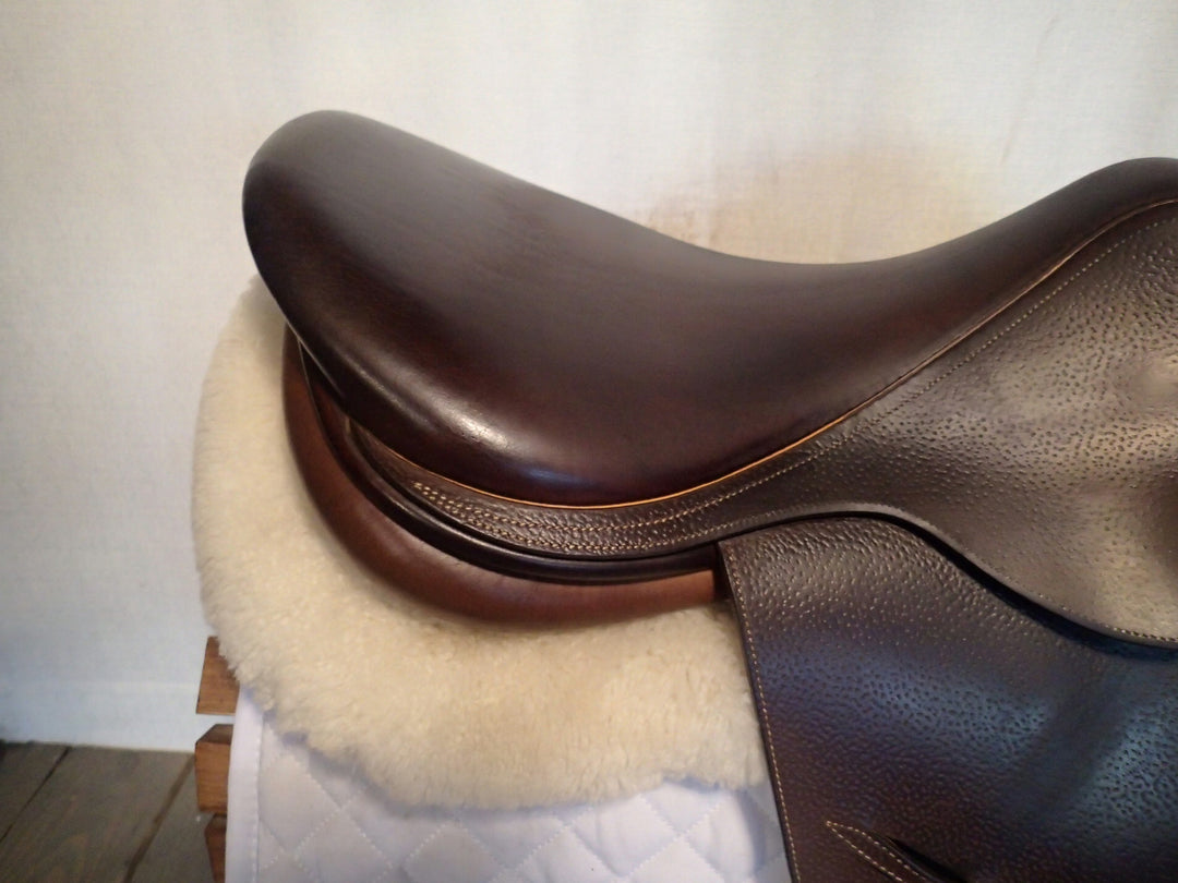 17.5" Luc Childeric Model M Saddle - 2016 - 3A Flaps - 4.5" dot to dot