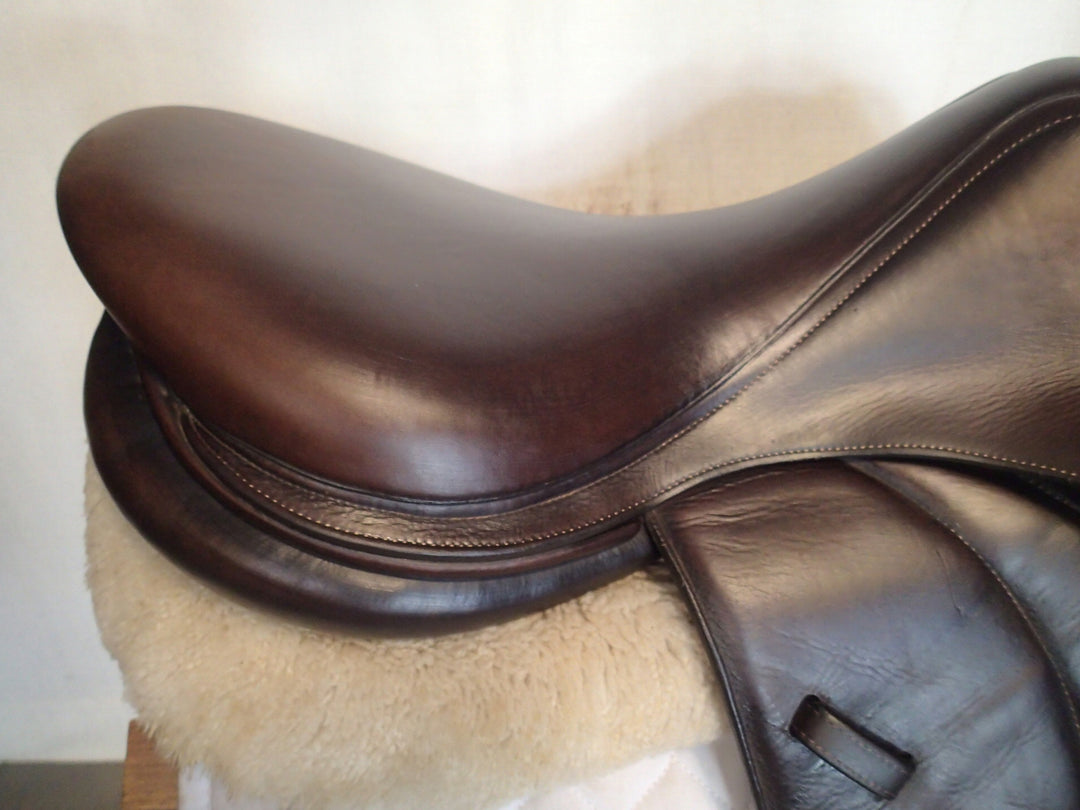 18" Voltaire Palm Beach Saddle - Full Buffalo - 2017 - 3AA Flaps - 4.75" dot to dot - Pro Panels (422)