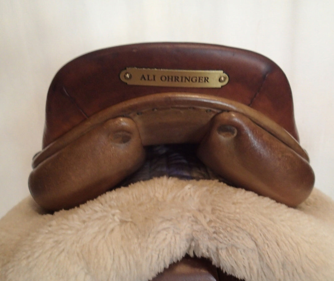 17" Butet Saddle - 2001 - L Seat - 2.5 Flaps - 4.25" dot to dot (423)