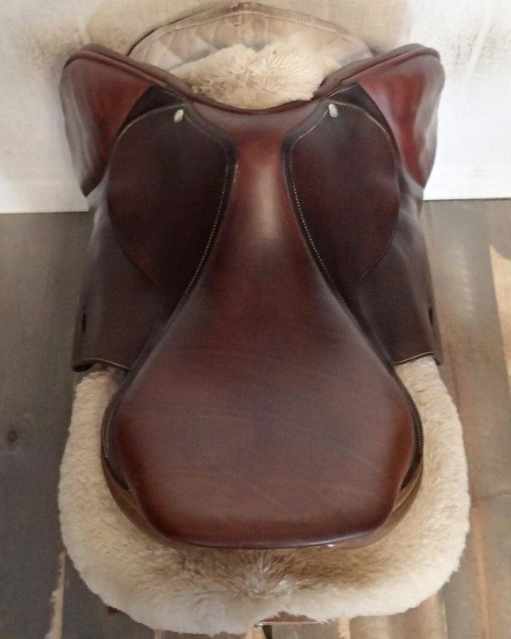 17" Butet Saddle - 2001 - L Seat - 2.5 Flaps - 4.25" dot to dot (423)