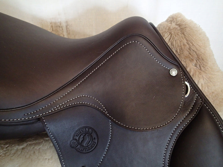 15.5" Antares Skylla Saddle - Full Calfskin - 2023 - 4.5" dot to dot (425)