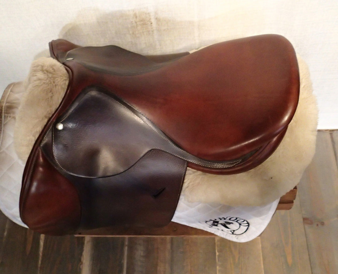 16" Butet Saddle - 2007 - L Seat - 1 Flaps - 4.25" dot to dot