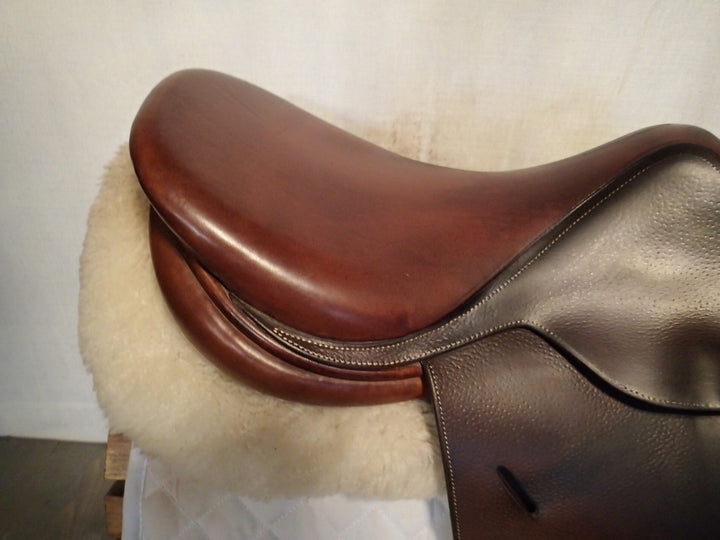 16" Butet Saddle - 2007 - L Seat - 1 Flaps - 4.25" dot to dot