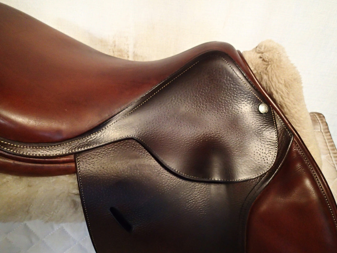 16" Butet Saddle - 2007 - L Seat - 1 Flaps - 4.25" dot to dot