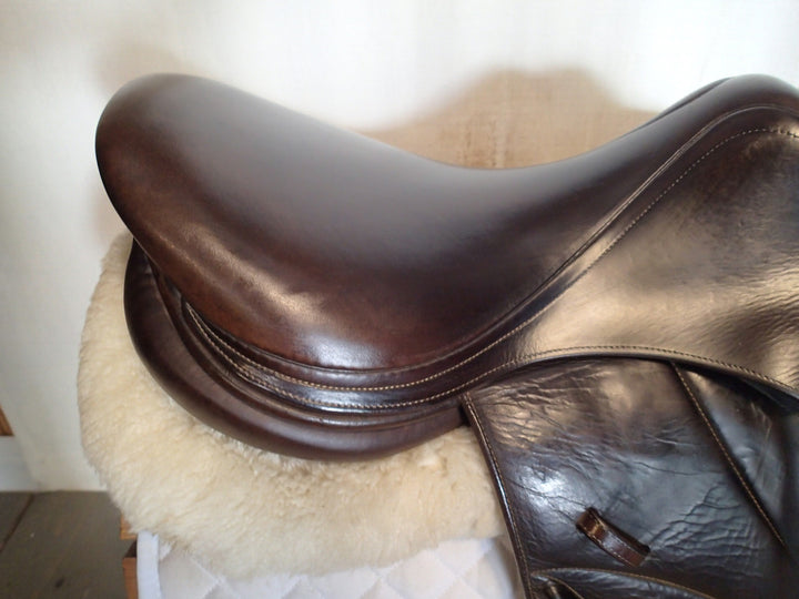 17.5" Voltaire Lexington Monoflap Saddle - Full Buffalo - 2011 - 1A Flaps - 4.75" dot to dot - Pro Panels