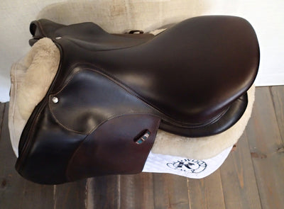 17.5" Voltaire Palm Beach Saddle - 2016 - 2A Flaps - 5" dot to dot - Pro Panels