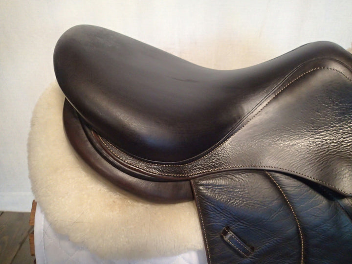 16" Voltaire Palm Beach Saddle - Full Buffalo - 2016 - 2A Flaps - 5" dot to dot - Pro Panels