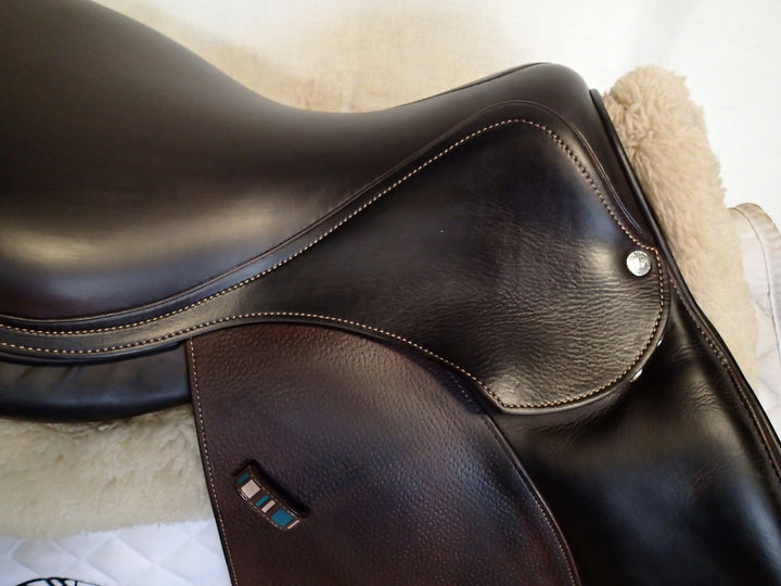 17.5" Voltaire Palm Beach Saddle - 2016 - 2A Flaps - 5" dot to dot - Pro Panels