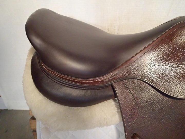 18" CWD Saddle - 2022 - 2C Flaps - SE03 - Pro Panels