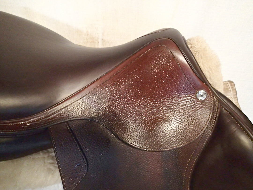 18" CWD Saddle - 2022 - 2C Flaps - SE03 - Pro Panels