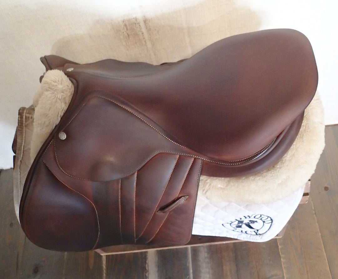 17.5" Butet Premium Saddle - Full Calfskin - 2015 - P Seat - 1.75 Flaps - 4.5" dot to dot (439)