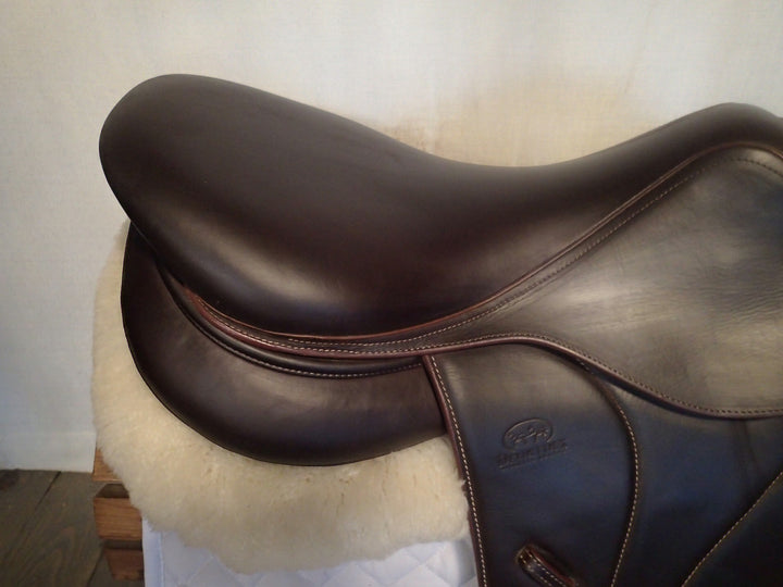 18" Devoucoux Biarritz S Saddle - Full Buffalo - 2021 - 2NR Flaps - 4.5" dot to dot