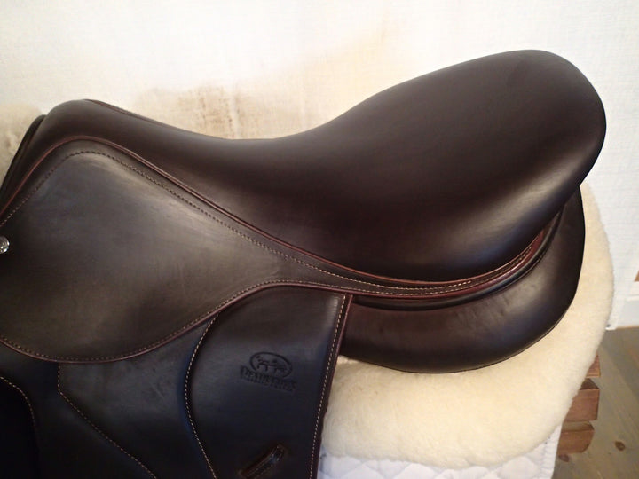 18" Devoucoux Biarritz S Saddle - Full Buffalo - 2021 - 2NR Flaps - 4.5" dot to dot