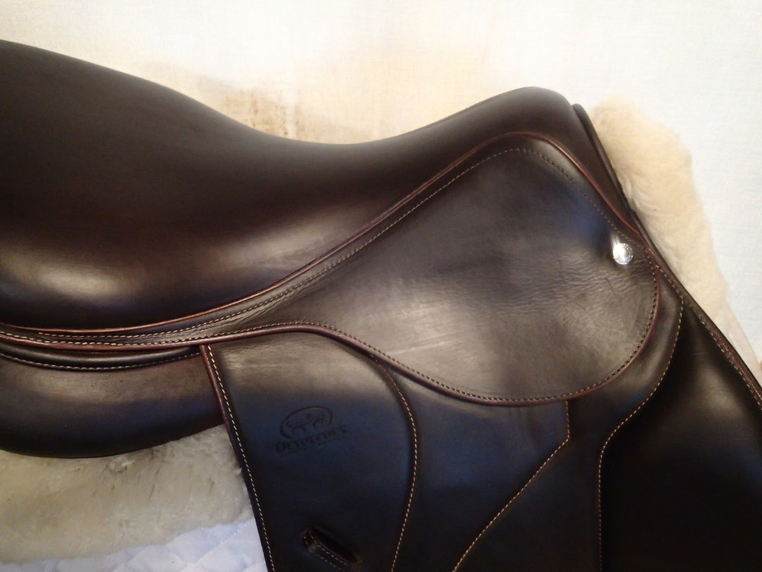 18" Devoucoux Biarritz S Saddle - Full Buffalo - 2021 - 2NR Flaps - 4.5" dot to dot