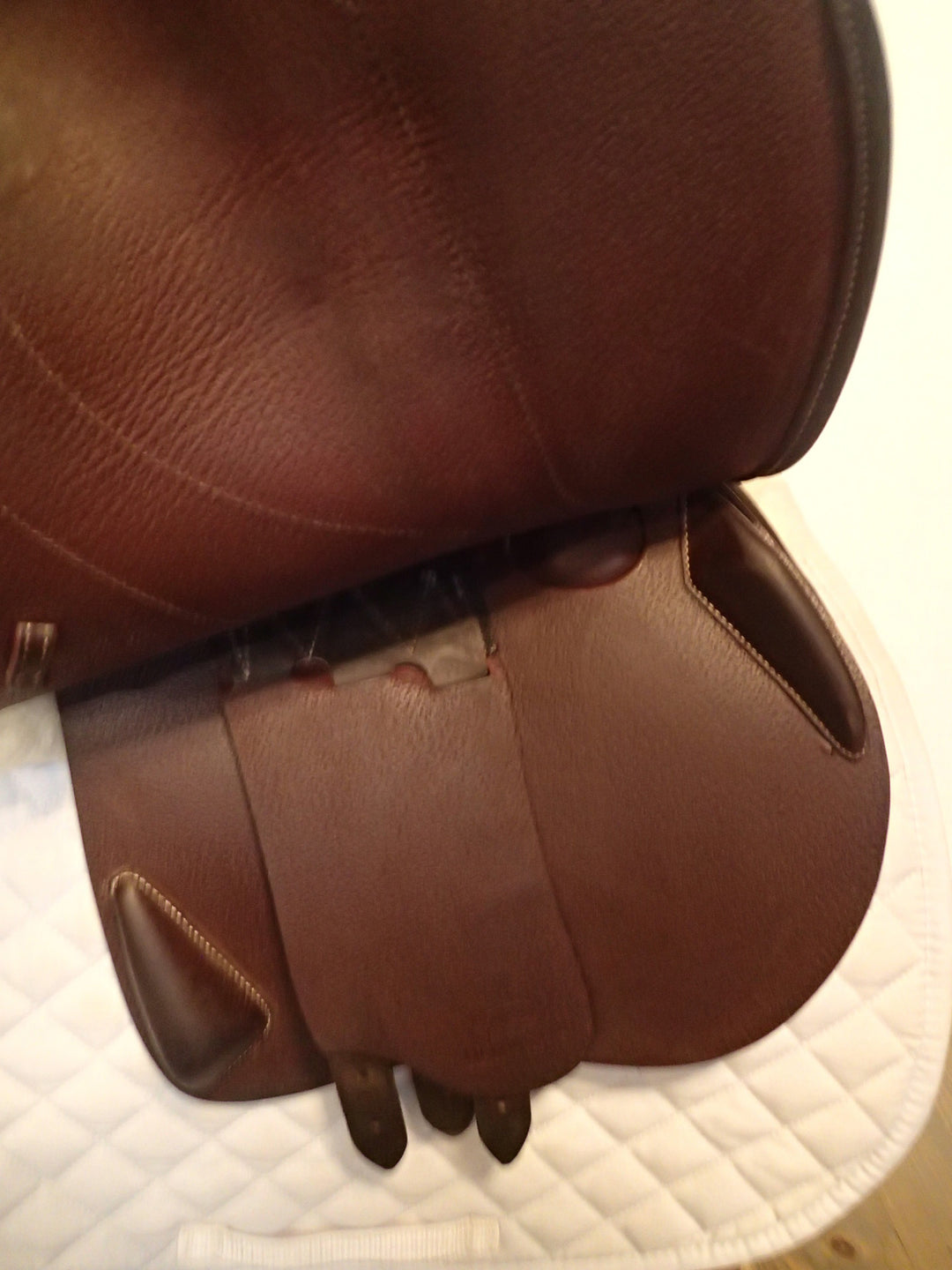 18" Devoucoux Biarritz S Saddle - Full Buffalo - 2021 - 2NR Flaps - 4.5" dot to dot