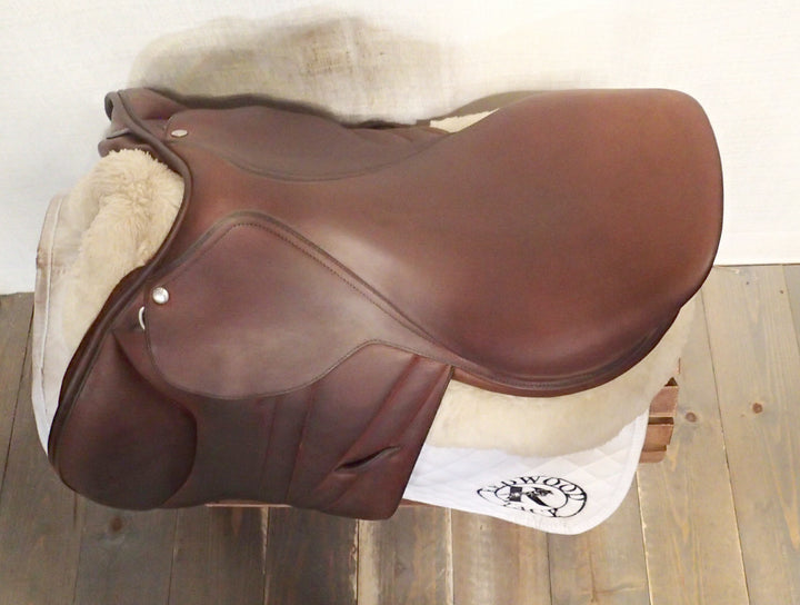 17.5" Butet Premium Saddle - Full Calfskin - Wool Flocked - 2019 - M Seat - 2 Flaps - 4.25" dot to dot