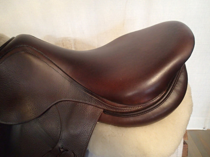 17.5" Antares Evolution Saddle - 2014 - 3A Flaps - 4.5" dot to dot