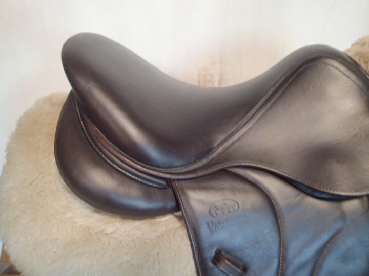 15" / 15.5" Devoucoux Biarritz K Saddle - Full Buffalo - 2019 - 0A Flaps - 4.75" dot to dot (452)