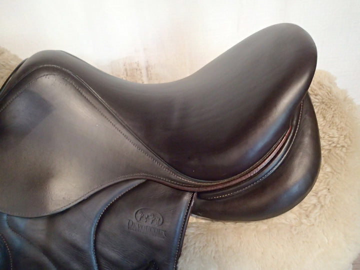 15" / 15.5" Devoucoux Biarritz K Saddle - Full Buffalo - 2019 - 0A Flaps - 4.75" dot to dot (452)