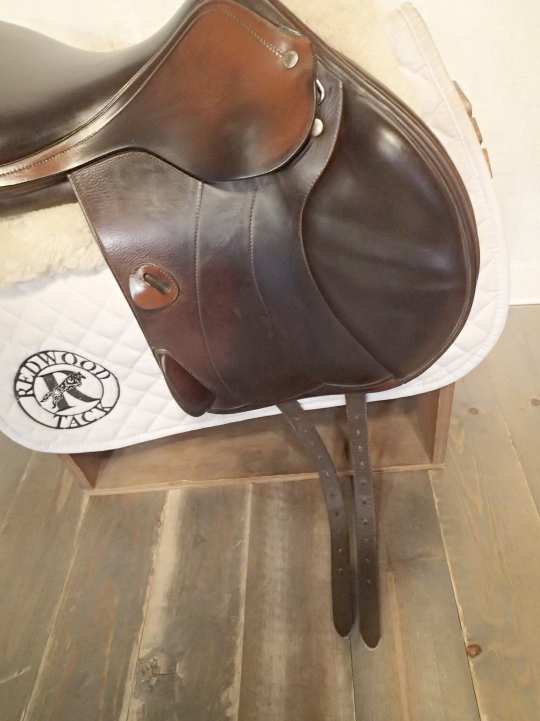 17" Amerigo Vega Monoflap Saddle - 2016 - Full Buffalo - Wool Flocked - 5.25" dot to dot