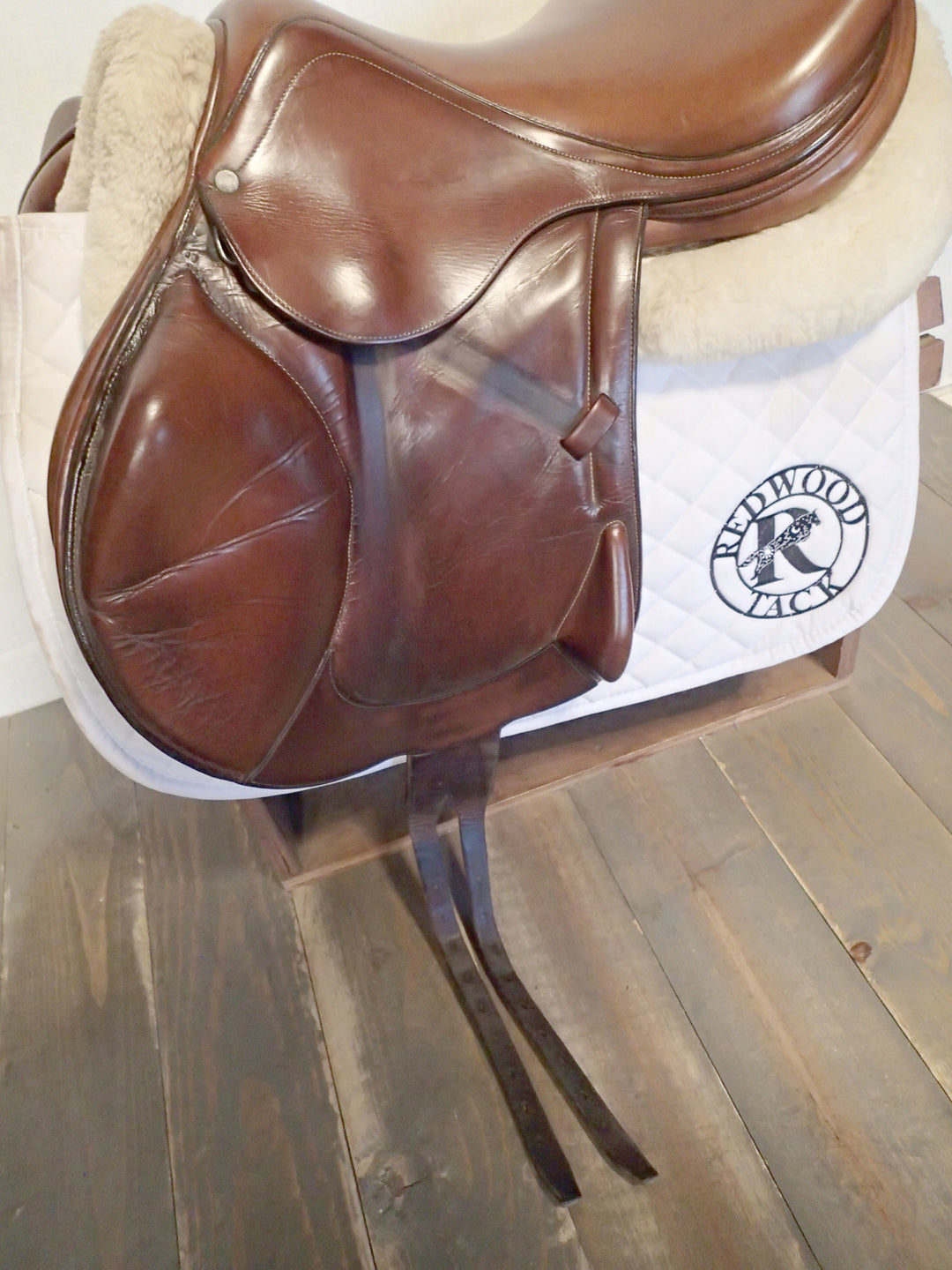 18" Antares Monoflap Saddle - Full Buffalo - 2002 - 4AA Flaps - 4.75" dot to dot