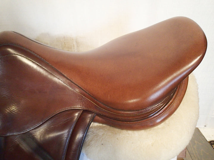 18" Antares Monoflap Saddle - Full Buffalo - 2002 - 4AA Flaps - 4.75" dot to dot