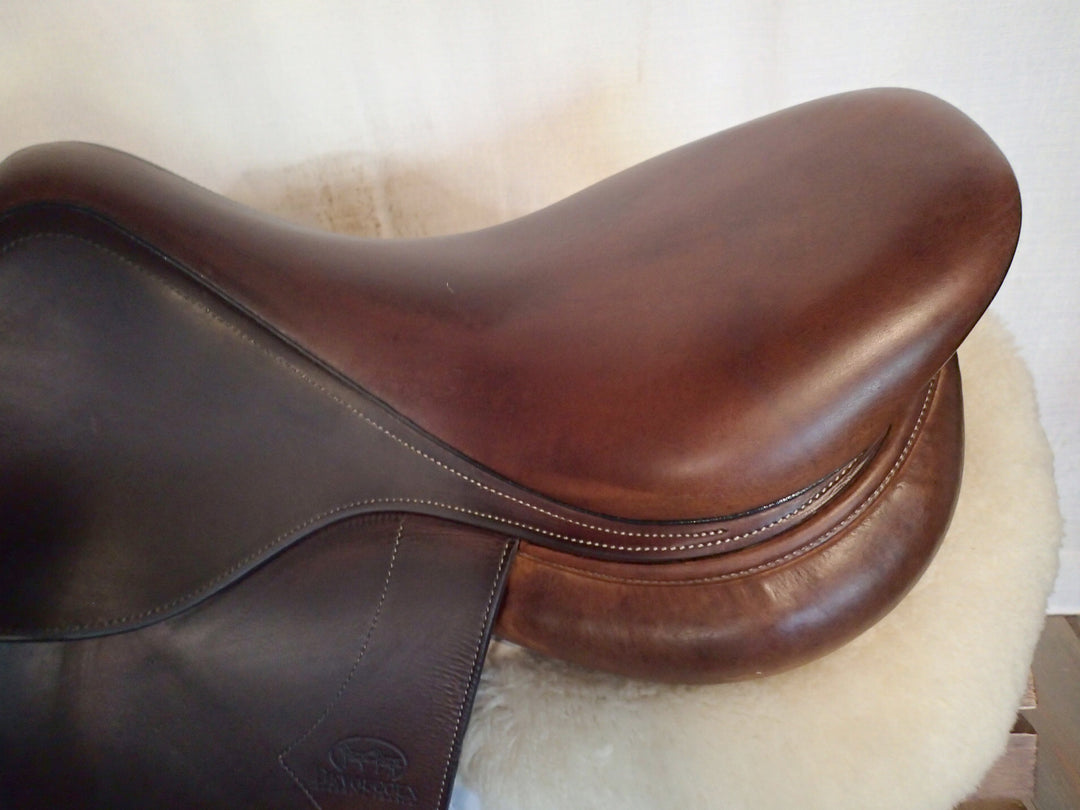 17.5" Devoucoux Socoa Saddle - Full Buffalo - 2014 - 2A Flaps - 5" dot to dot