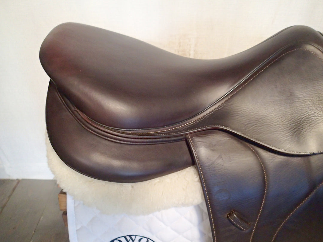 18" Devoucoux Biarritz S Saddle - Full Buffalo - 2017 - 3AAB Flaps - 4.75" dot to dot