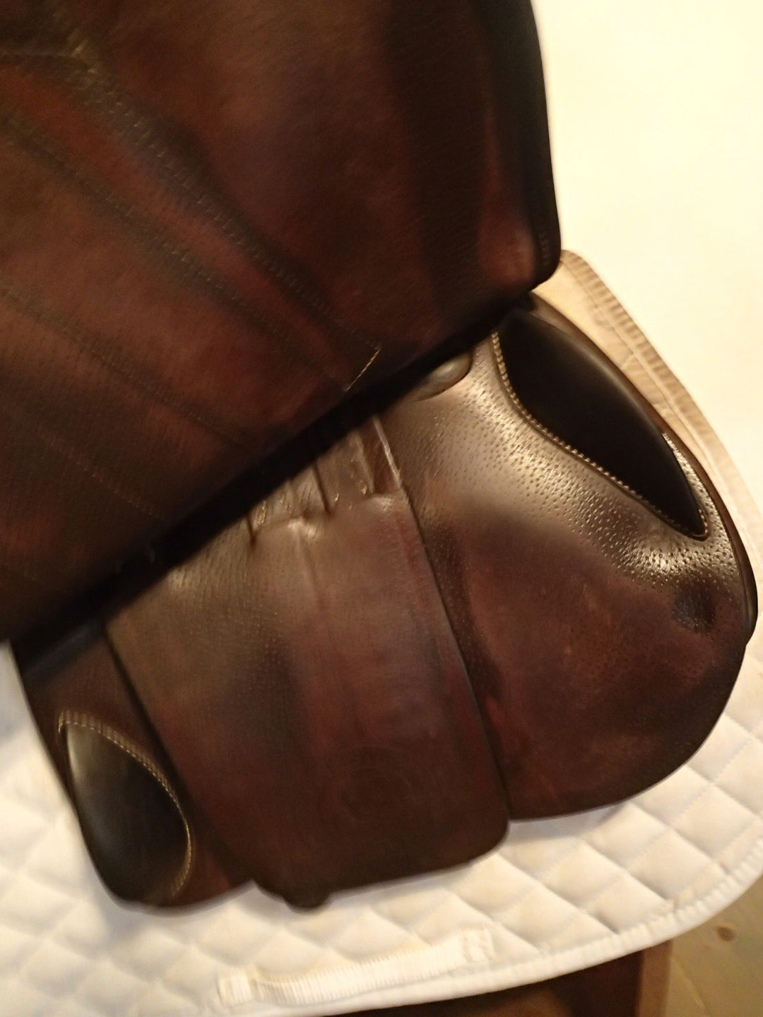 17.5" Forestier by Voltaire Seoul C Saddle - Full Buffalo - 2024 - 2A Flaps - 4.75" dot to dot - Pro Panels (468)