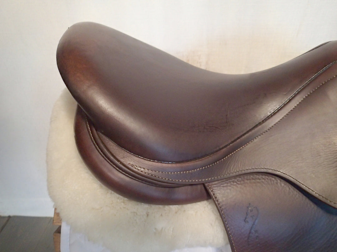 17" Antares Connexion Saddle - Full Buffalo - 2020 - 3AA Flaps - 5" dot to dot