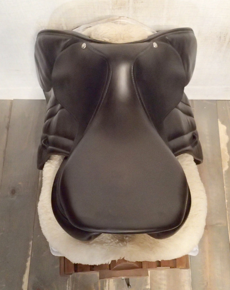 18" Butet Premium Saddle - Full Calfskin - 2018 - C Seat - 3 Flaps - 5" dot to dot