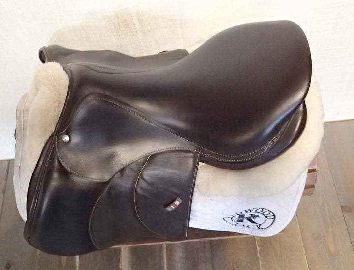 17.5" Voltaire Palm Beach Saddle - Full Buffalo - 2018 - 2A Flaps - 4.75" dot to dot - XFIN Panels