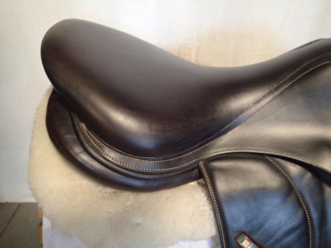 17.5" Voltaire Palm Beach Saddle - Full Buffalo - 2018 - 2A Flaps - 4.75" dot to dot - XFIN Panels