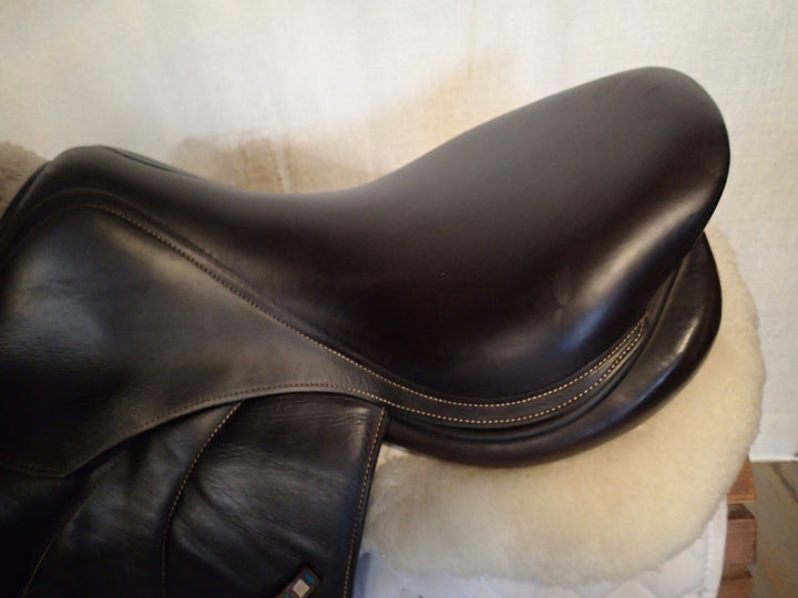 17.5" Voltaire Palm Beach Saddle - Full Buffalo - 2018 - 2A Flaps - 4.75" dot to dot - XFIN Panels