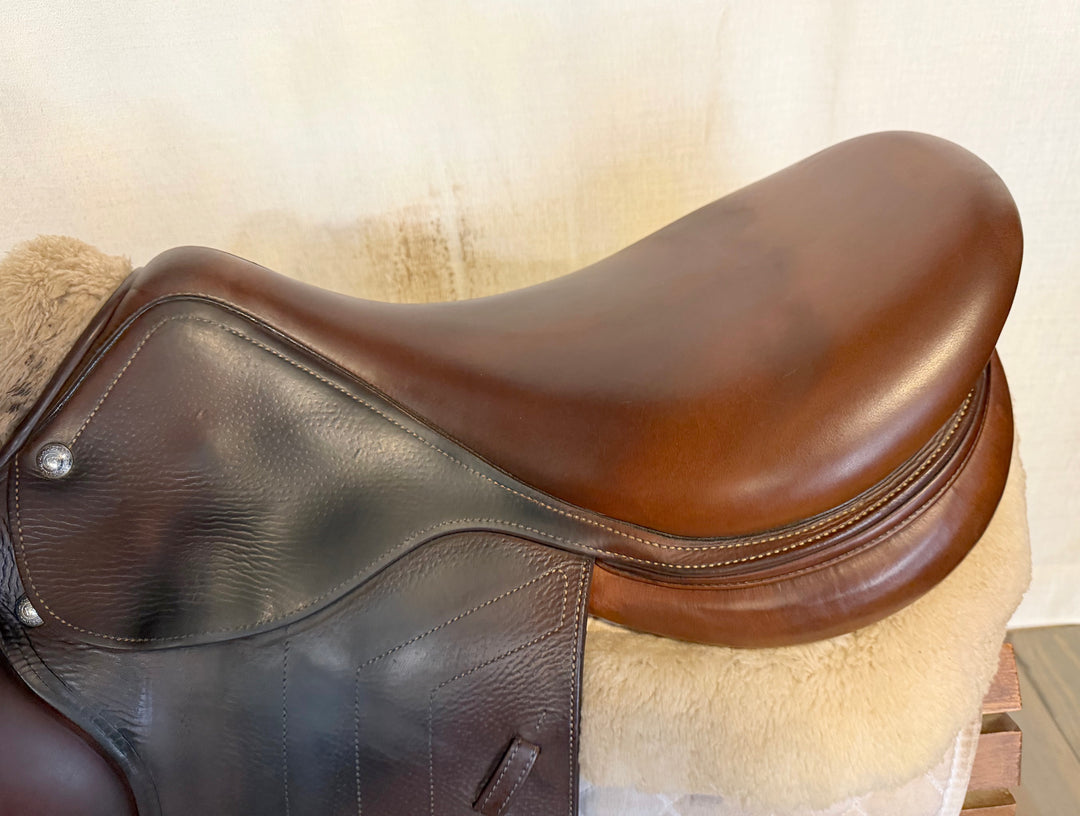 18" Prestige Renaissance Saddle - 2020 - 4.5" dot to dot (479)
