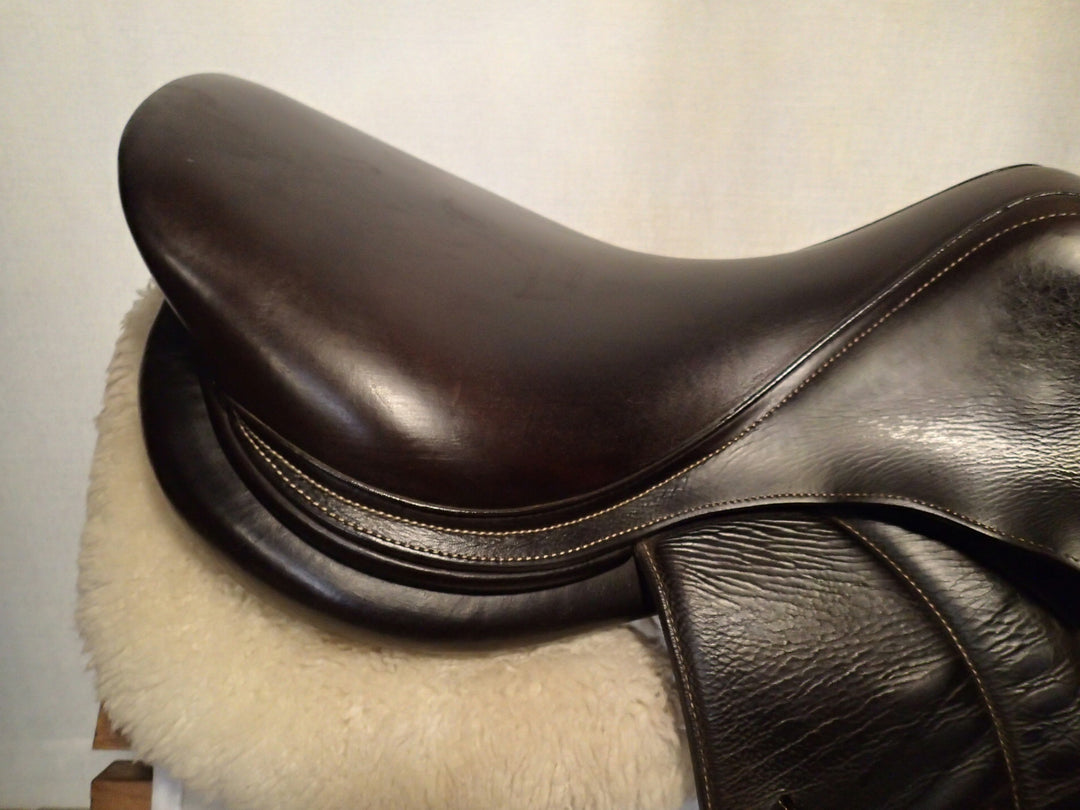 17.5" Voltaire Palm Beach Saddle - Full Buffalo - 2021 - 2AA Flaps - 4.75" dot to dot - XFIN Panels