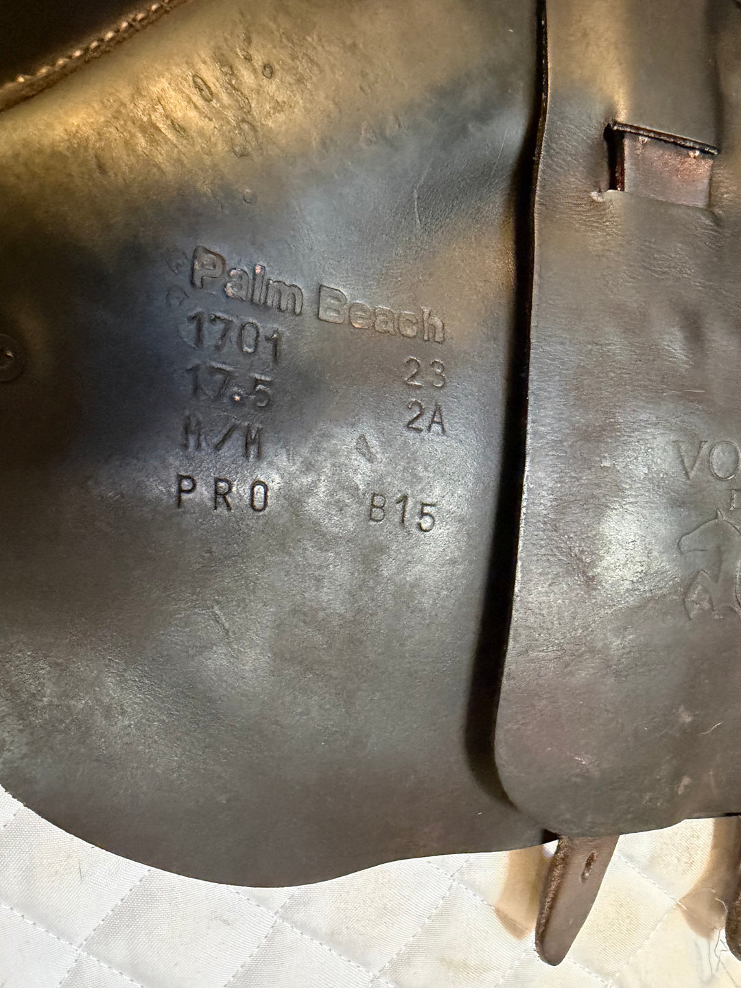 17.5" Voltaire Palm Beach Saddle - 2023 - Full Buffalo - 2A Flaps - 4.75" dot to dot - Pro Panels (481)