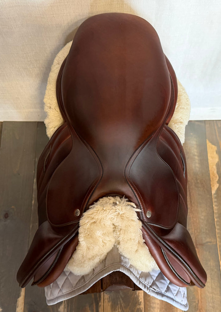 17.5" Butet Premium Saddle - Full Calfskin - 2025 - L Seat - 2.25 Flaps - 4.25" dot to dot (482)