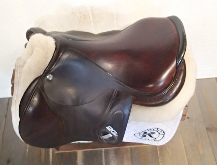 17" CWD 2Gs Saddle - 2015 - 2L Flaps - SE25 - 4.75" dot to dot