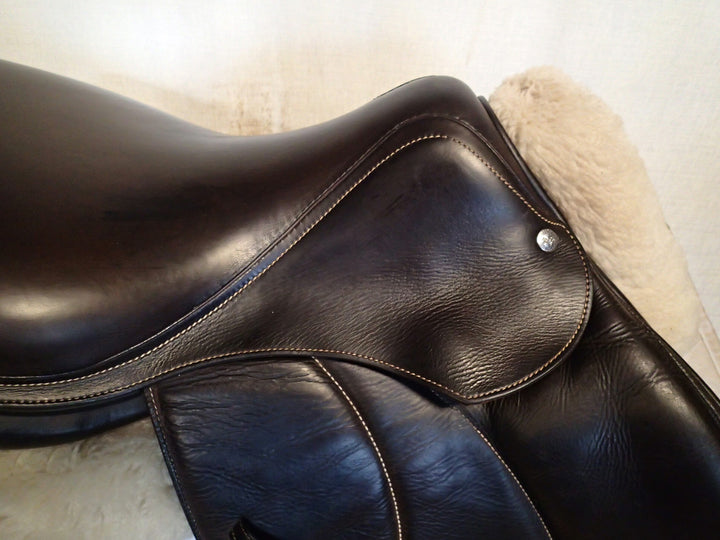 16.5" Voltaire Palm Beach Saddle - Full Buffalo - 2018 - 2A Flaps - 4.75" dot to dot - FIN Panels