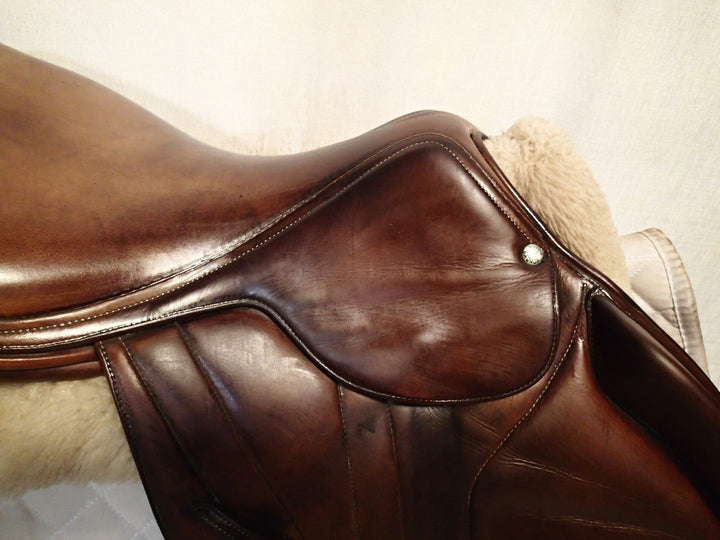 18" Butet Premium Monoflap Saddle - Full Calfskin - Wool Flocked - 2002 - P Seat - 2.5 Flaps - 4.25" dot to dot