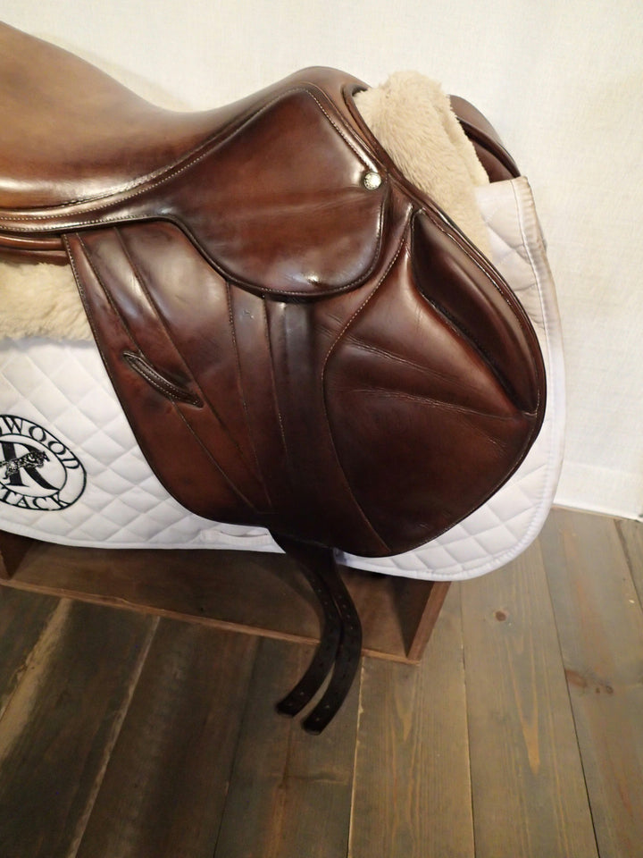 18" Butet Premium Monoflap Saddle - Full Calfskin - Wool Flocked - 2002 - P Seat - 2.5 Flaps - 4.25" dot to dot