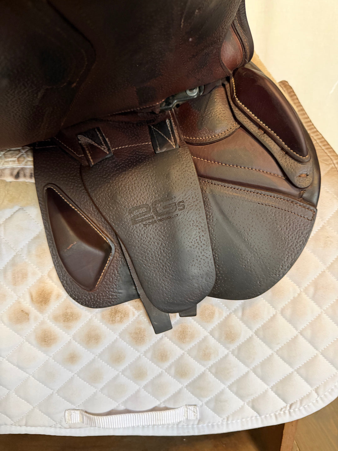 15.5" / 16" CWD 2Gs Saddle - Full Buffalo - 2018 - 2K Flaps - SE33 - 4.5" dot to dot - Pro Panels (496)