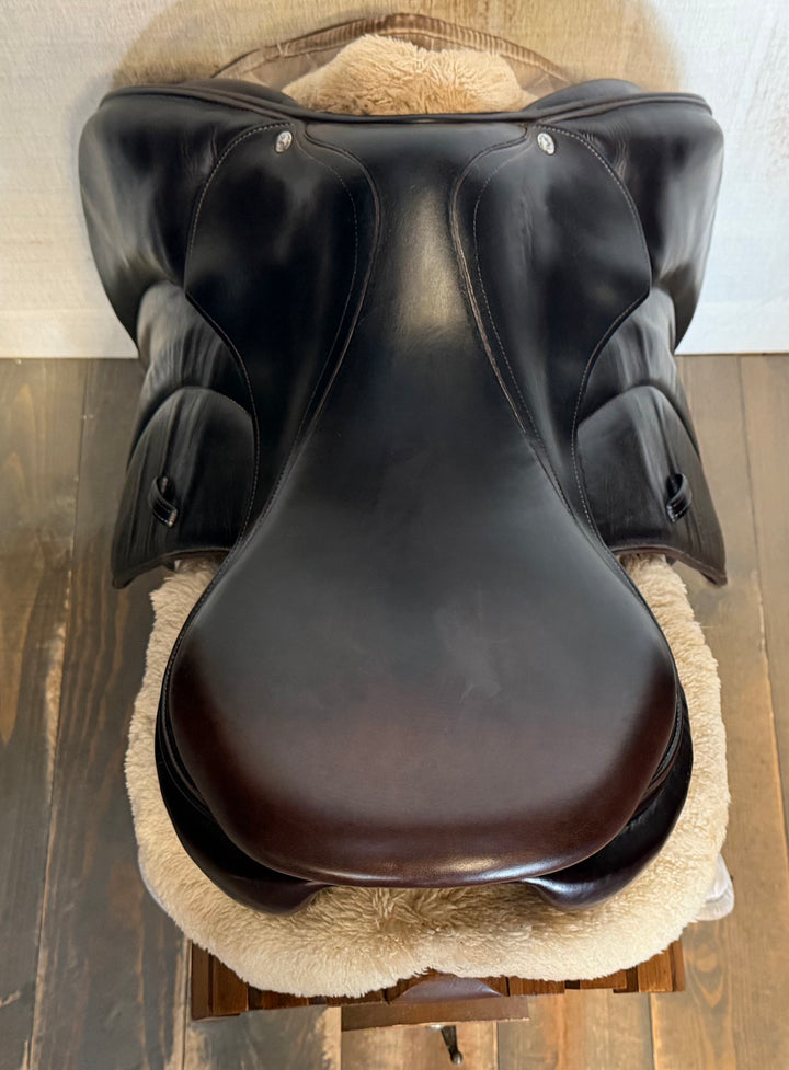 18" Voltaire Palm Beach Saddle - Full Buffalo - 2015 - 3A Flaps - 5" dot to dot - Pro Panels (498)