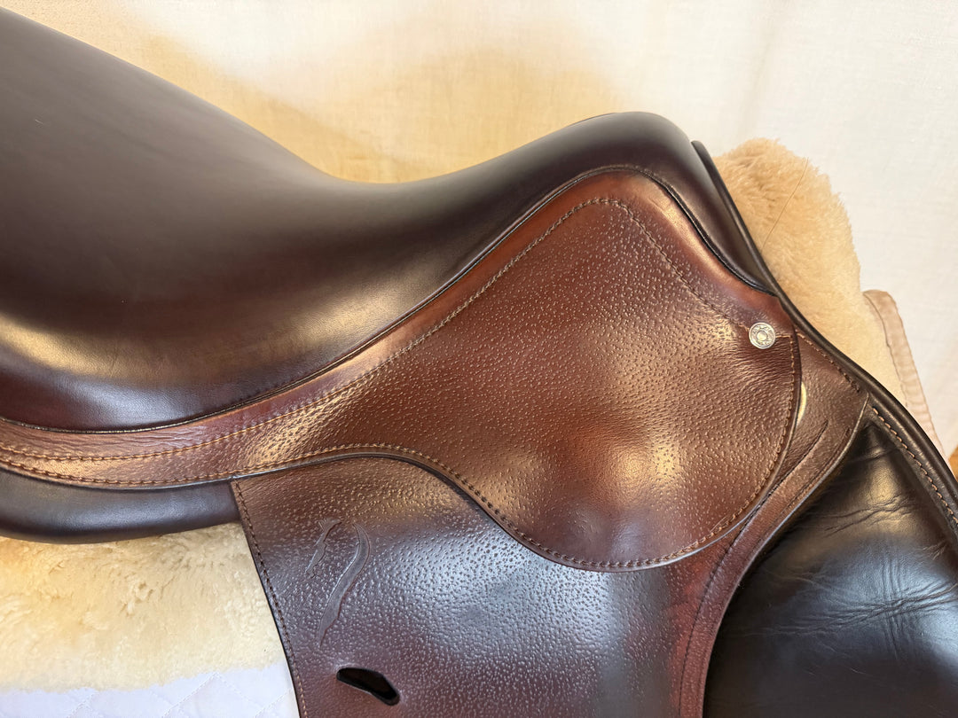 17.5" Antares Connexion Saddle - 2024 - 3A Flaps - 4.5" dot to dot (499)