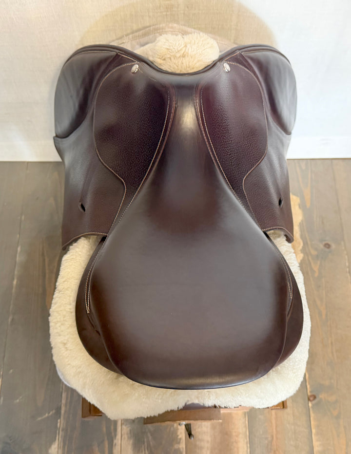 18" Butet Saddle - 2020 - P Seat - 2 Flaps - 4.25" dot to dot (504)