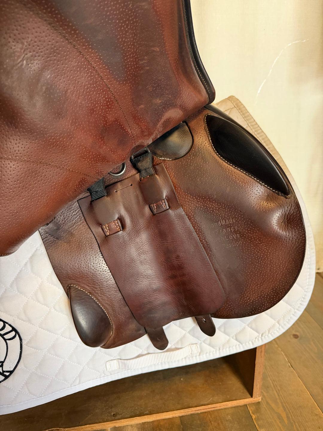 17.5" Voltaire Palm Beach Saddle - Full Buffalo - 2022 - 3AA Flaps - 4.75" dot to dot - Pro Panels (505)