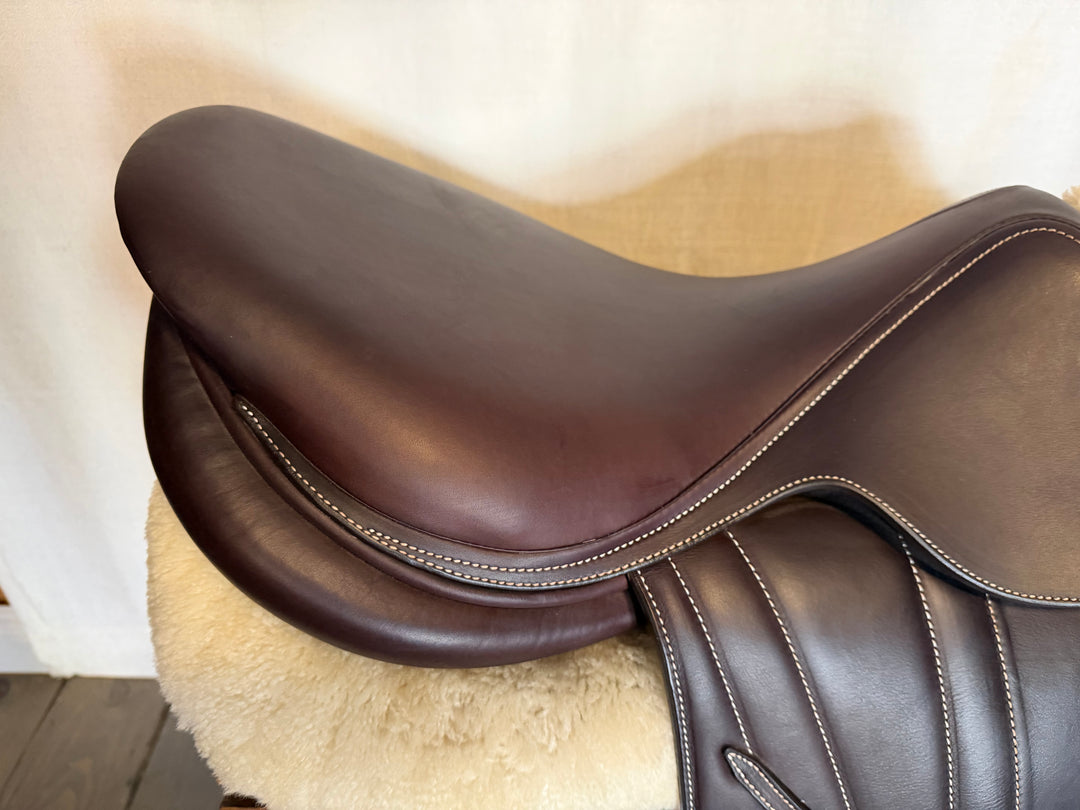 18.5" Butet Premium Saddle - Full Calfskin - 2024 - L Seat - 4.5C Flaps - 4.5" dot to dot (506)