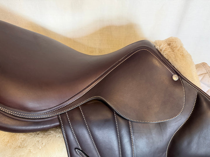 18.5" Butet Premium Saddle - Full Calfskin - 2024 - L Seat - 4.5C Flaps - 4.5" dot to dot (506)