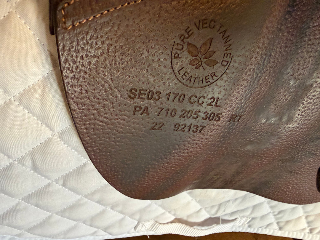 17" CWD Saddle - 2022 - 2L Flaps - SE03 (508)